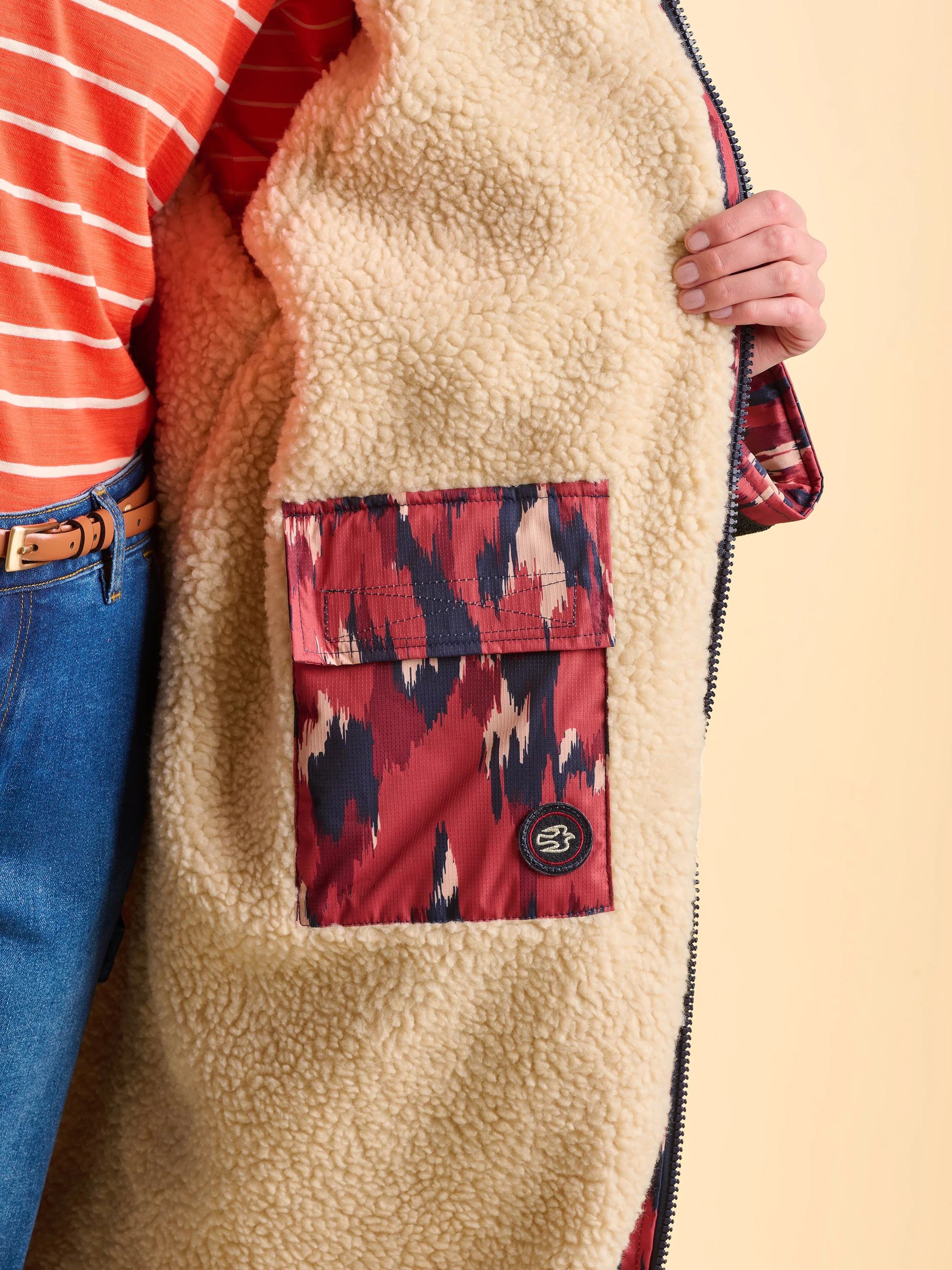 Almer Chinook Changing Robe - Image 4