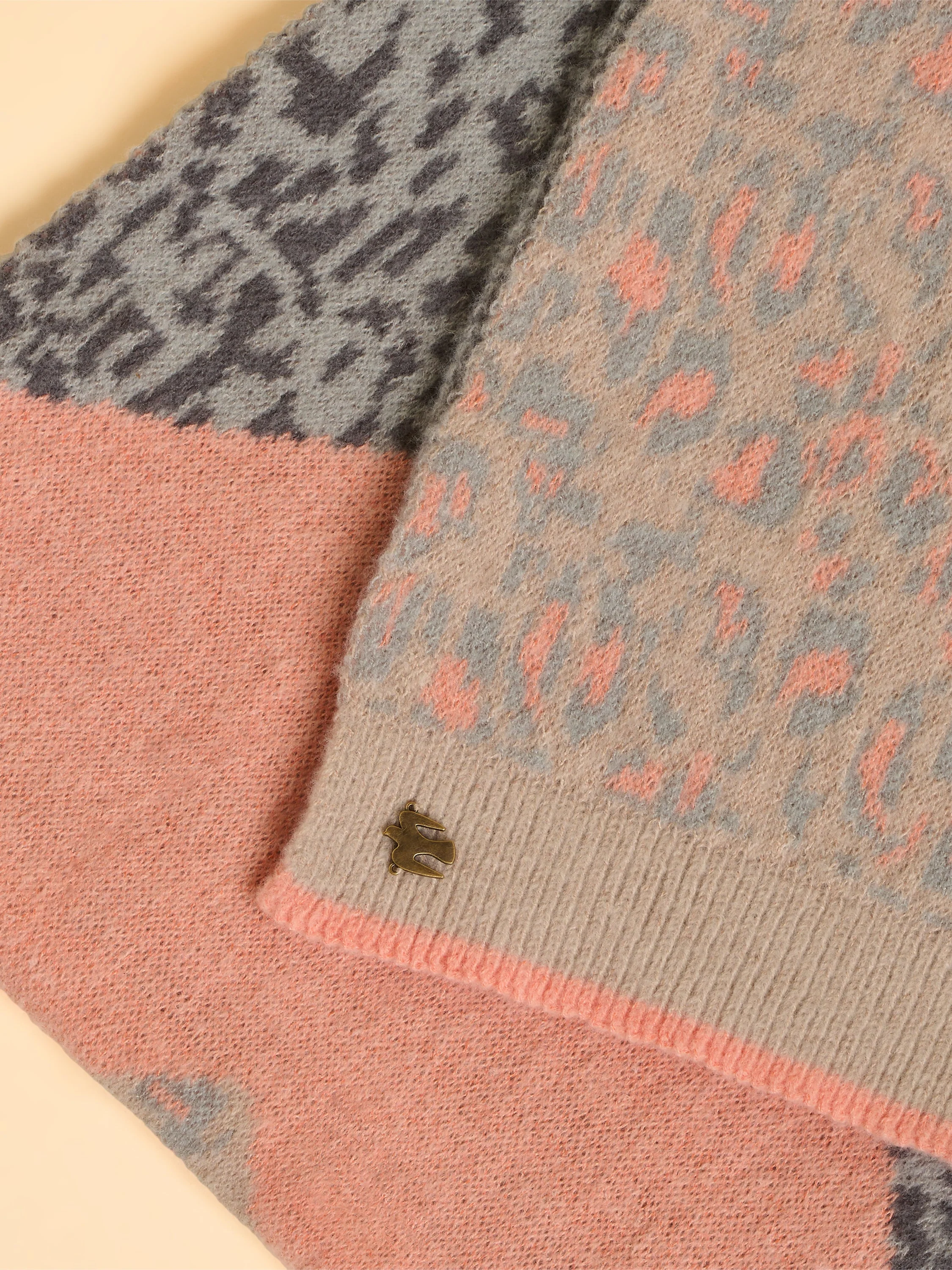 Animax Knitted Scarf - Image 3