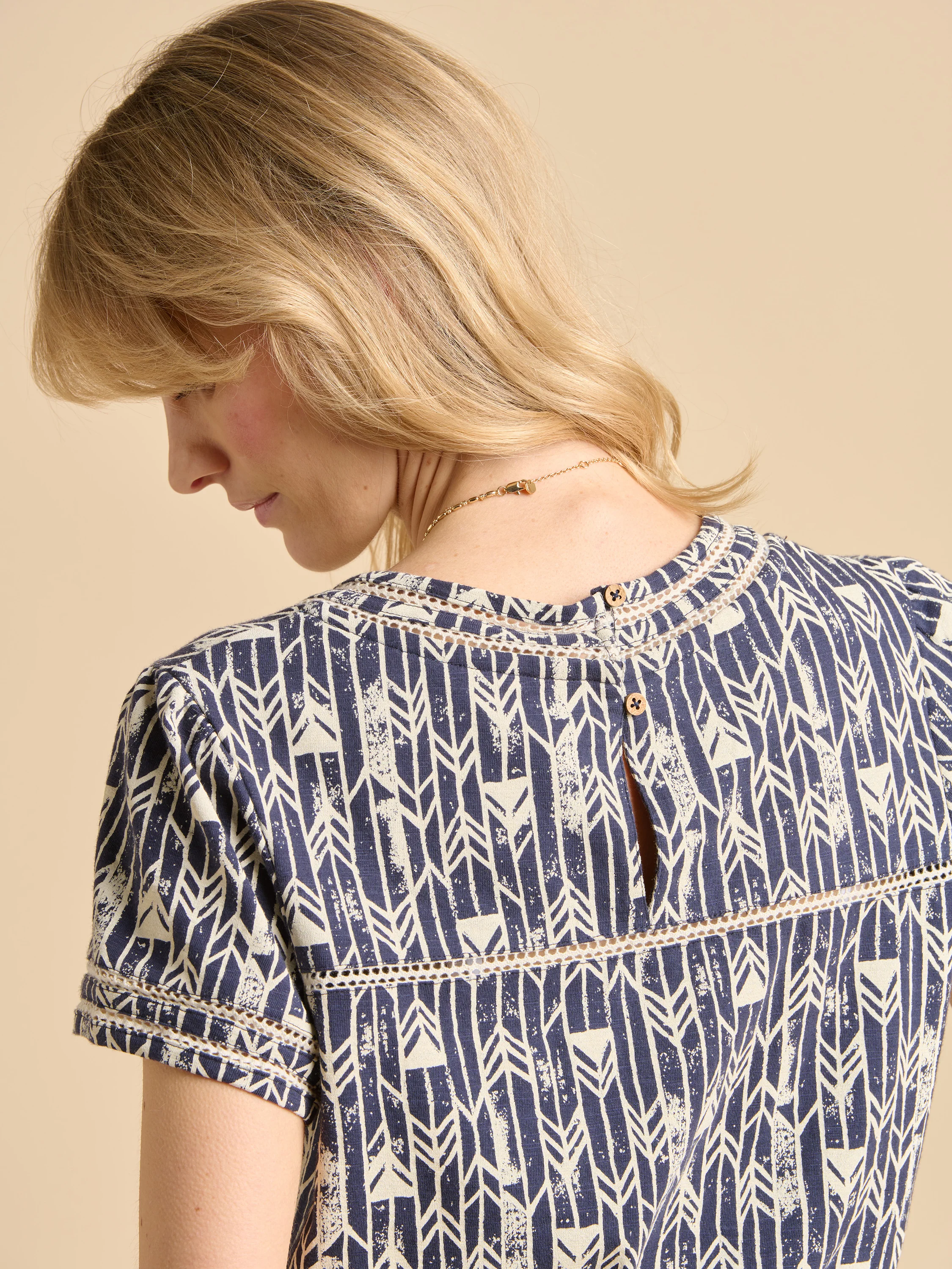 Arrows Jersey T Shirt - Image 4