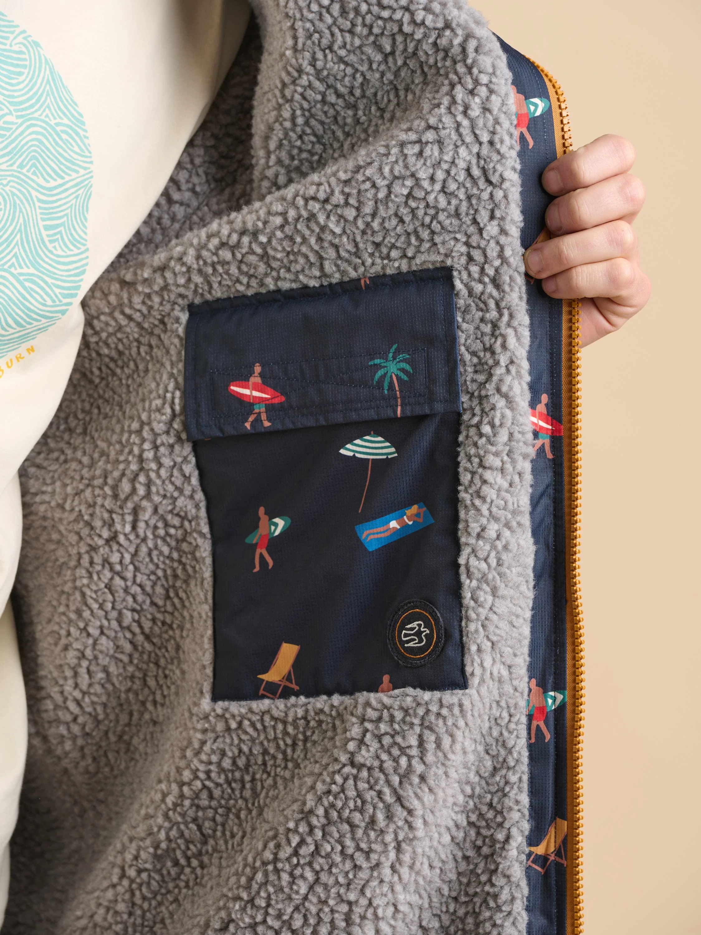 Beach Chinook Changing Robe - Image 4