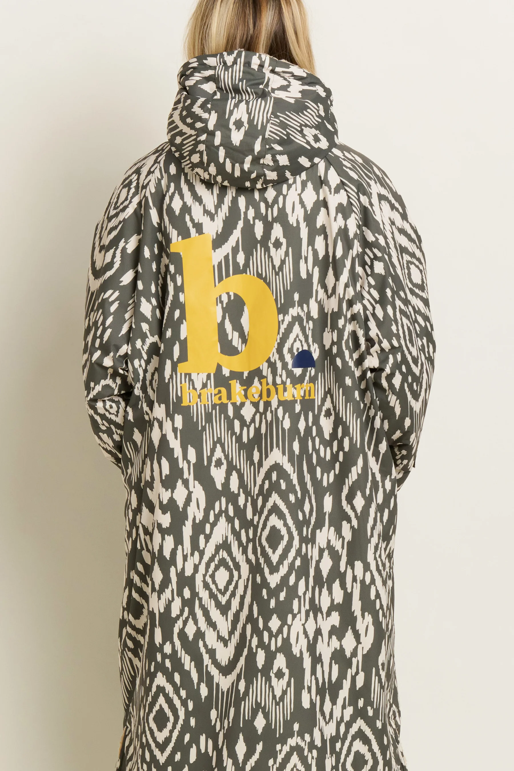 Orla Chinook Changing Robe - Image 4