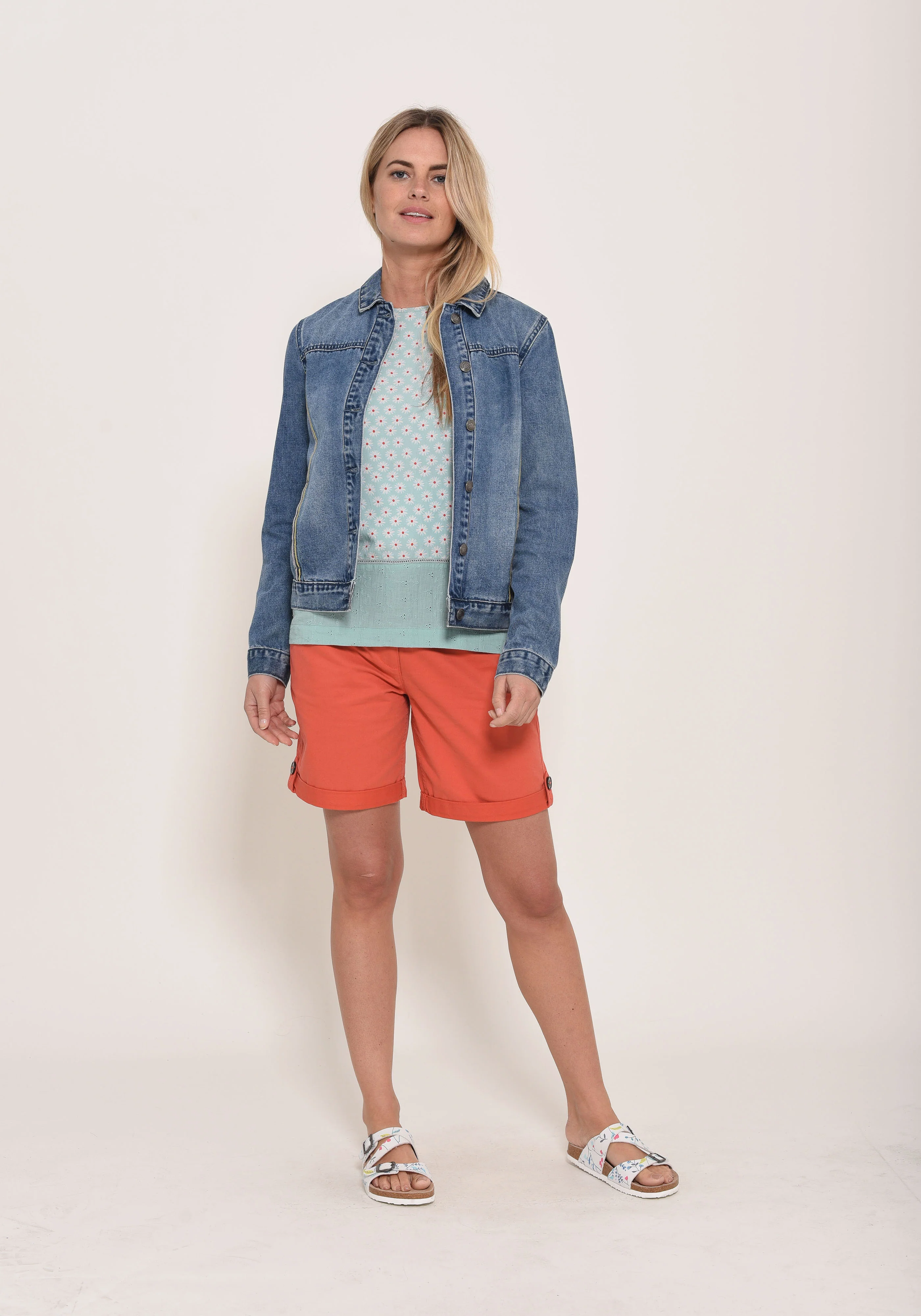 Daisy Sleeveless Blouse - Image 4