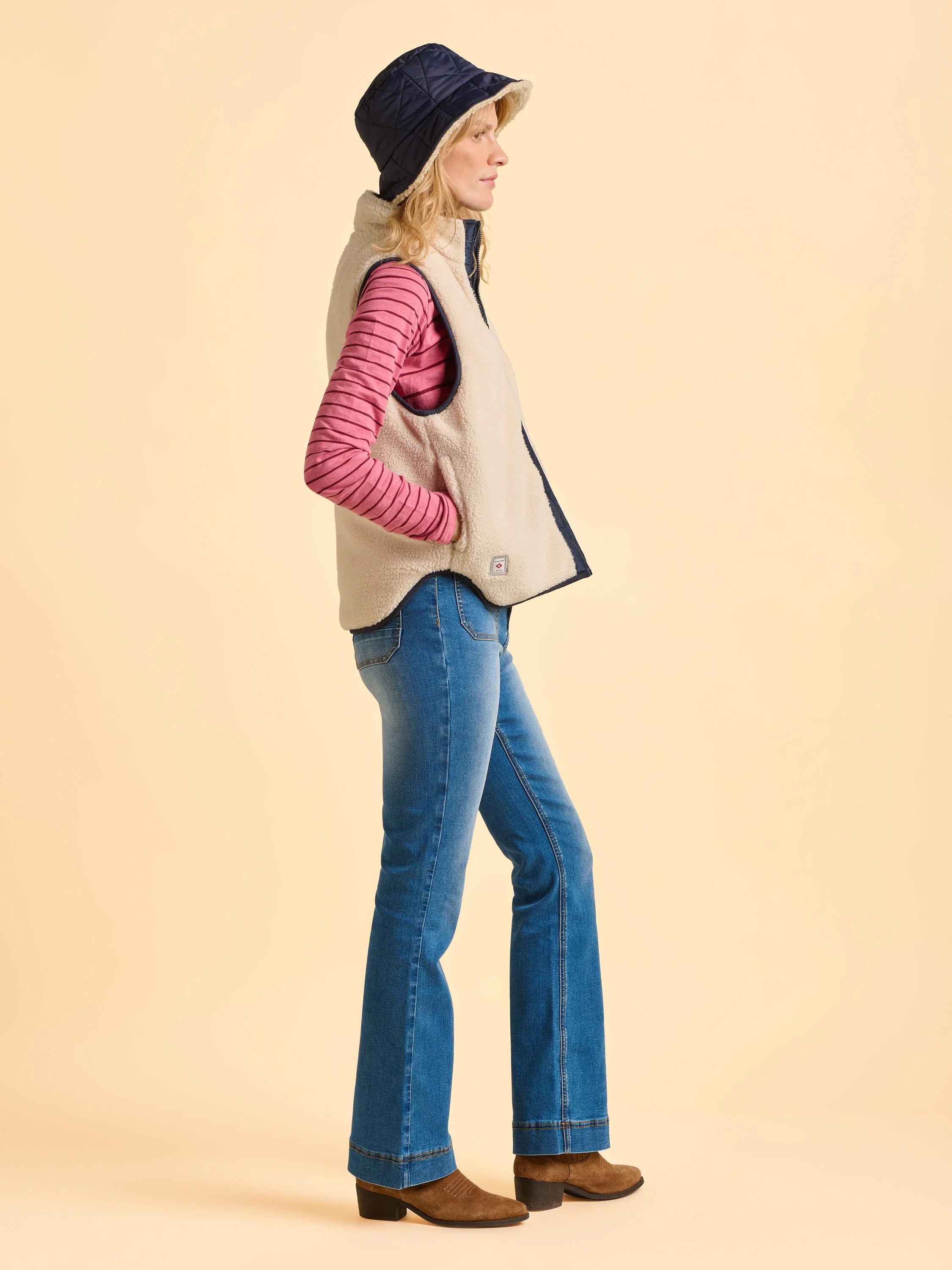 Frosty Reversible Gilet - Image 4
