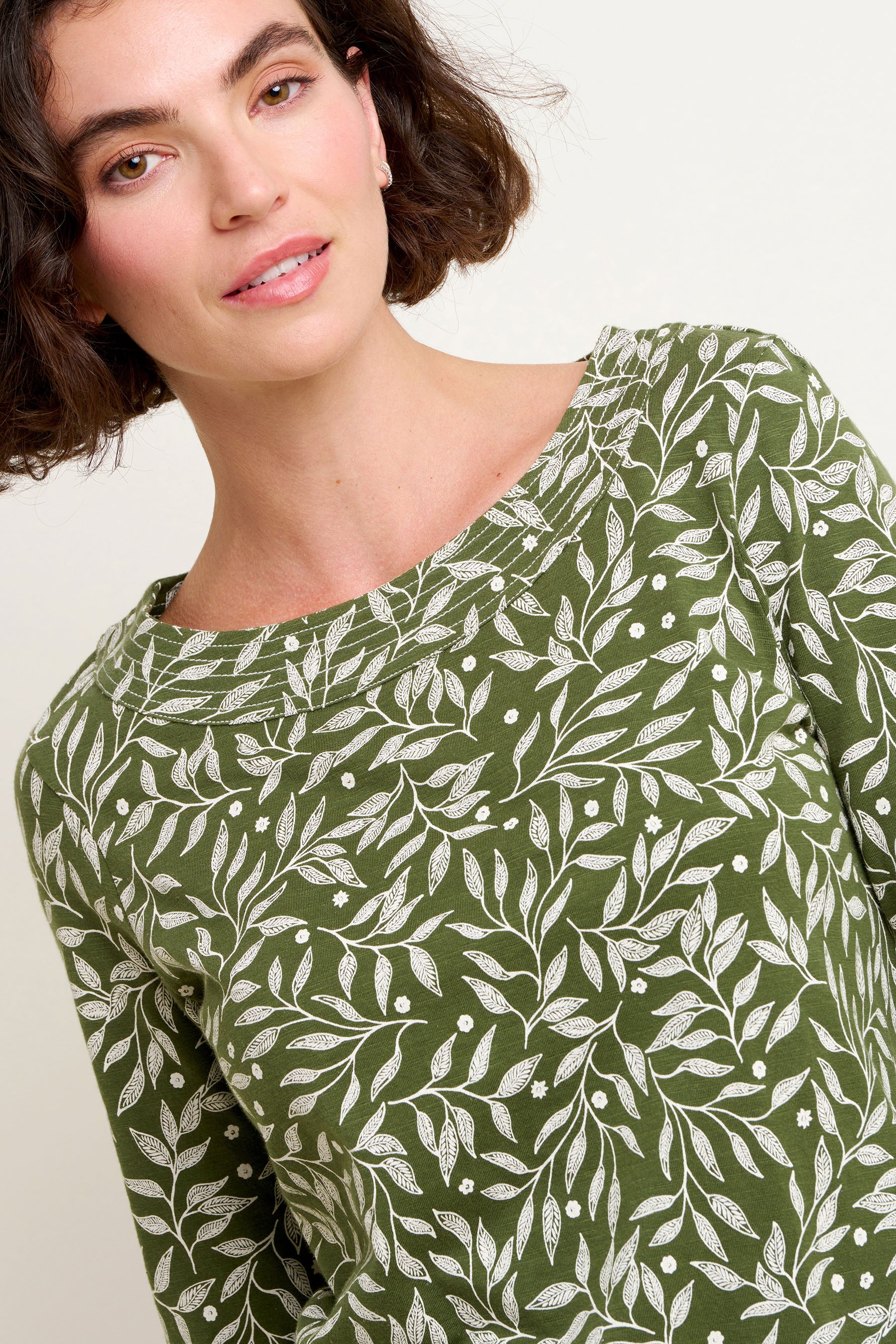 Orchard Leaf 3 Quarter Tee - Image 4