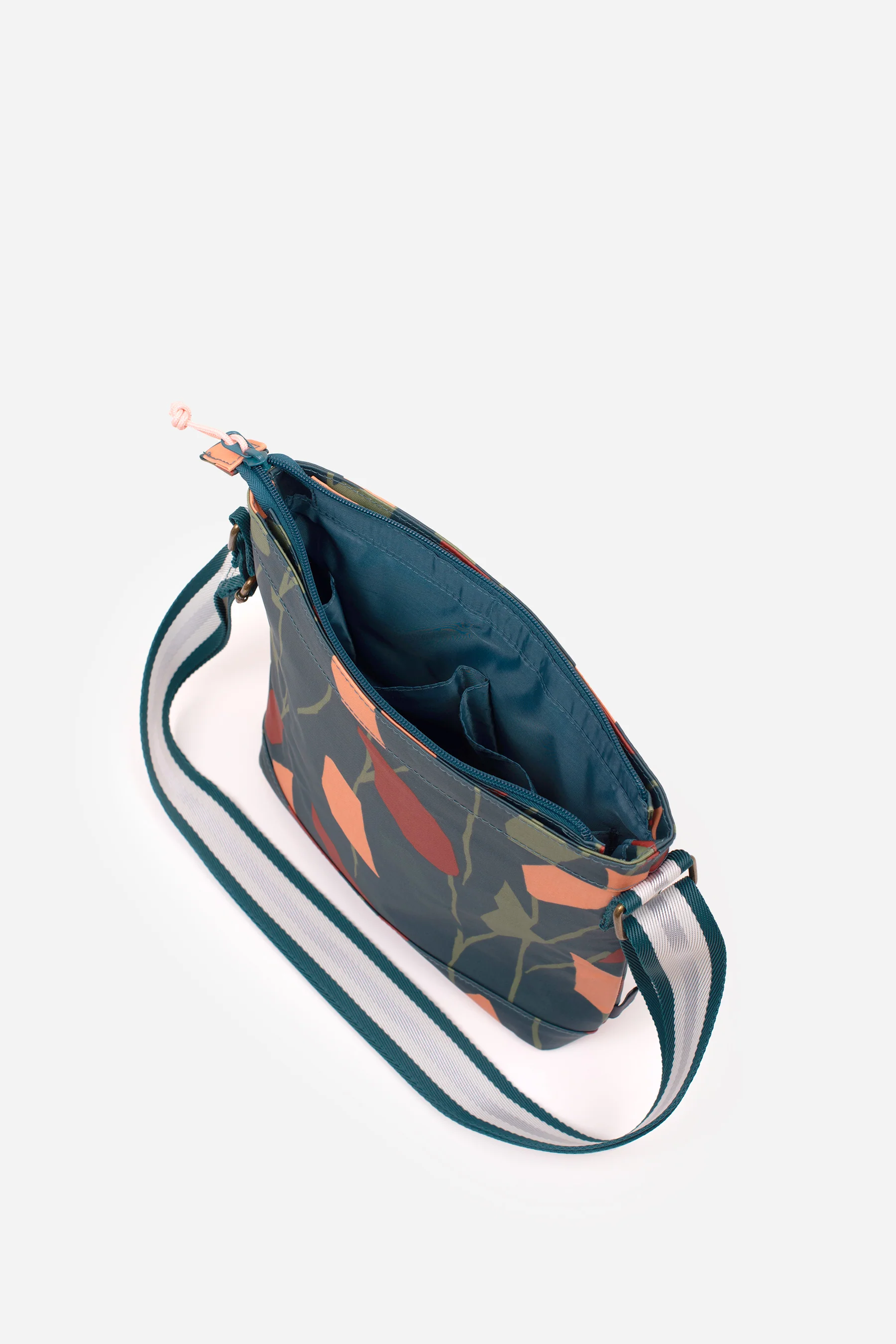 Turning Leaf Cross Body - Image 4