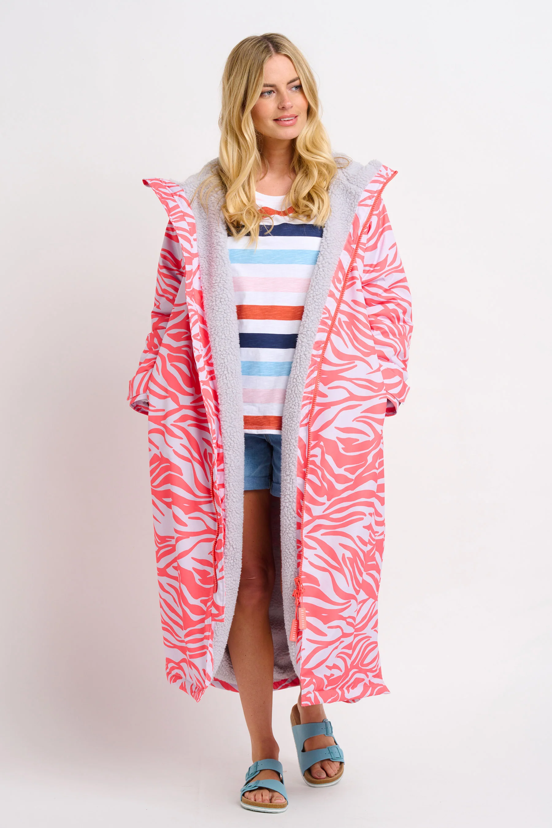 Zebra Print Chinook Changing Robe - Image 4